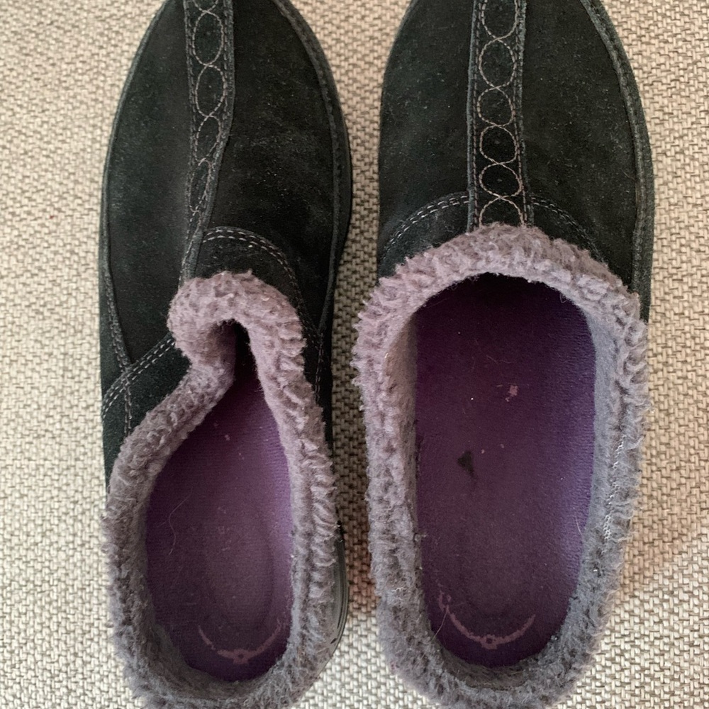 Easy Spirit Black Suede Loafers with Purple Lining